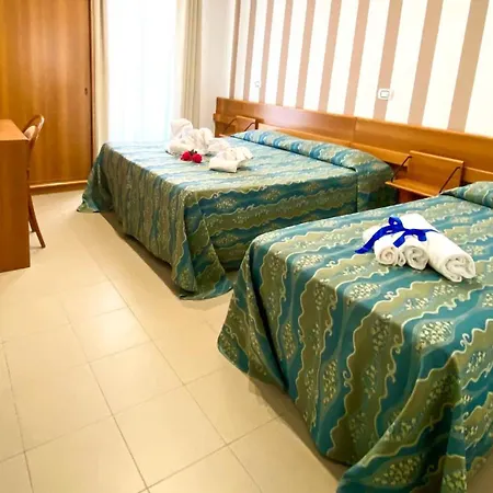 מלון Alba Living Boutique
