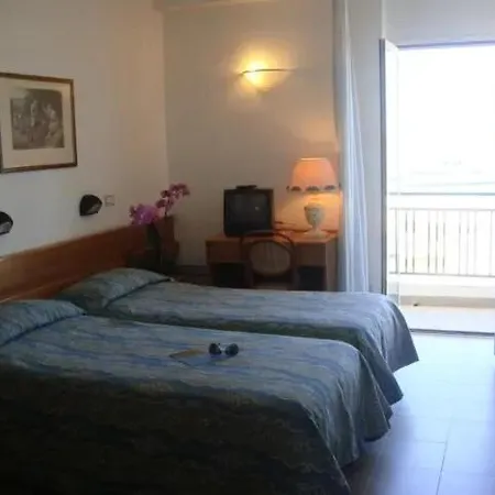 Alba Living Boutique מלון 3*