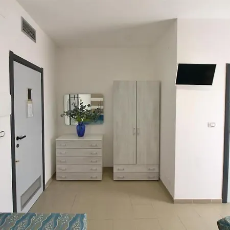 Alba Living Boutique 3* רודי גרגניקו